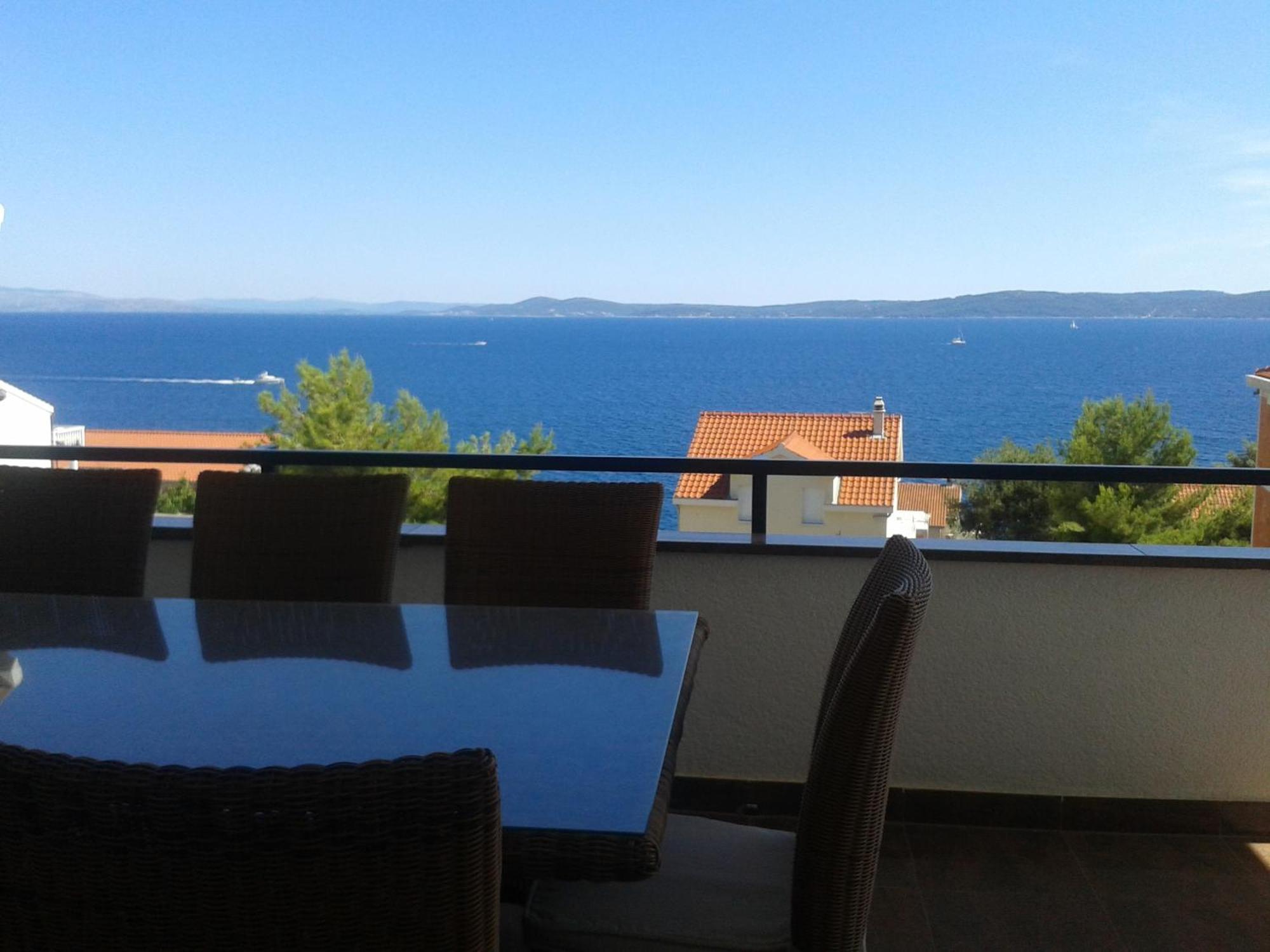 Apartmani Svalina - Seaview And 130M From Beach Trogir Exterior foto