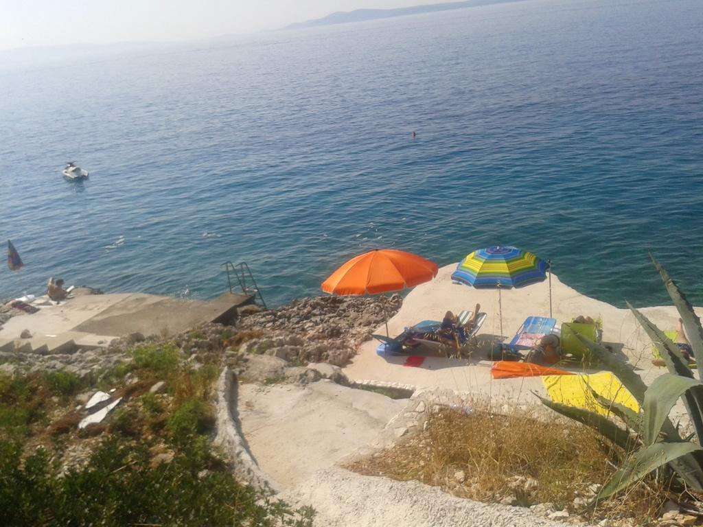Apartmani Svalina - Seaview And 130M From Beach Trogir Exterior foto